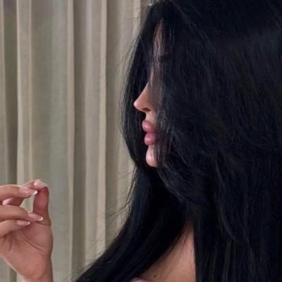 1oti_'s profile picture. 