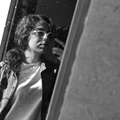 Hanaahht's profile picture. مآیْ کَژوآلْ سآیْدْ ☕️