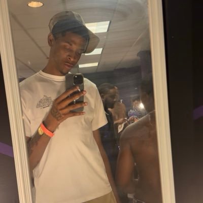 nine01bb's profile picture. IG:B.bezzal Sc: Branbranwts Fb: Bee bezzal