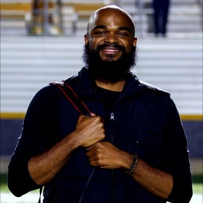 ByShaneThomas's profile picture. #GirlDad | 21x Georgia Press Association award recipient 🏆 | Former Penn State beat writer | Co-host, @thejwjpodcast 🎧🎙| #GratefulForTheGame 🏀🏈🎾