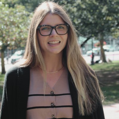 lind_russell's profile picture. enthusiastic rhode islander | comms for @newharborgroup | @jimlangevin, @commerceri, & @au_spa/@au_soc alum | she/her.