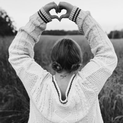 swiftcanadian13's profile picture. swiftie since 06’ 🫶🏻 | ERAS x5 | TN x9 | designer | it’s golden, like daylight, daylight | official showgirl