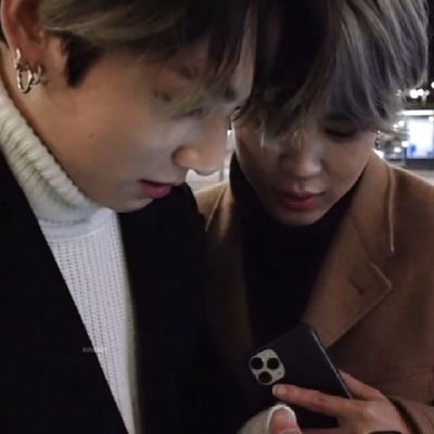 minimonimukoo's profile picture. ⚊ 🎧 !! Still with you