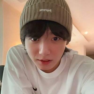 taebatini's profile picture. #방탄소년단  ✦   :   vante  ᨓ   my favorite art. 🧸  ५. bts & taylor swift 🤍 vestibulanda de medicina 🩺 #studytwt