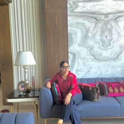 pratiba_sk's profile picture. 🇮🇳Kashmiri Hindu,Entrepreneur. Humbled to be followed by Prime Minister Sh. Narendra Modi Ji.🇮🇳