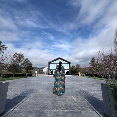 Particular_Eva's profile picture. In the light of consciousness and the darkness of oblivion, I am she who walks the floors of hell and dances on the pearls of heaven with her stilettos.