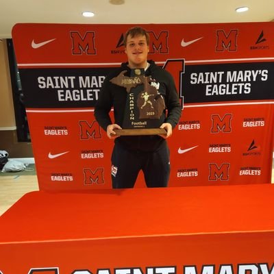 BigKolarchick's profile picture. 2024 and 2025 2x STATE CHAMP!  Offers: 5 | 3.91 GPA, NHS | 2026 | Left OT, OG | 6'6, 297lbs | WS: 6'10 | BP: 325| 
Instagram: JohnKolarchick2026