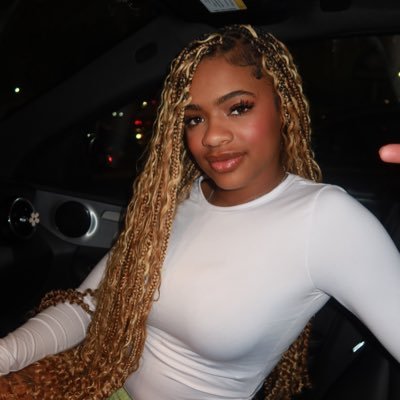 HaleyMoton's profile picture. Instagram: Haleymoton