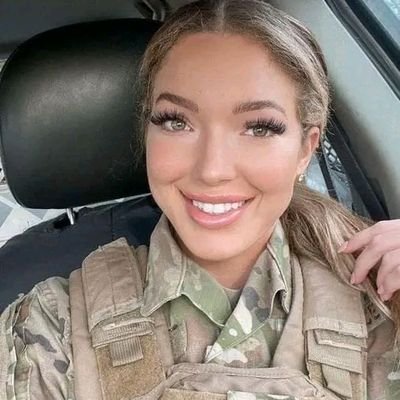 rose_s90593's profile picture. I too and oath to serve and  sacrifice my life 🧬🧬 to my dear country 🇱🇷🇱🇷
