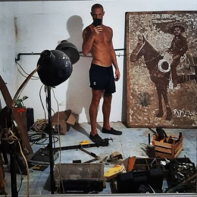 dailylaurel's profile picture. alien ethnography