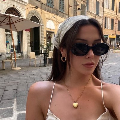 biktikkbee's profile picture. 