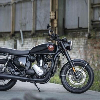 Torque55Nm's profile picture. Marcando el camino con BSA
     Gold Star 650 Black Shadow