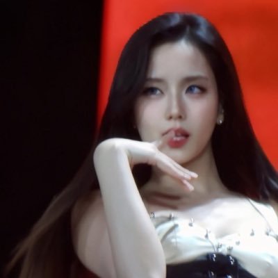 nooyaa_9's profile picture. 🙂‍↕️