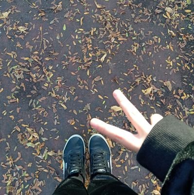 Aleee195684372's profile picture. 