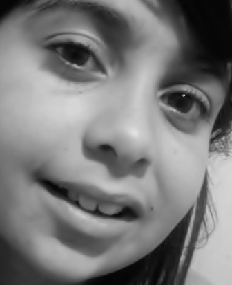 Estudante , Símpatica , Legal , Educada , Carinhosa , Taurina , Engraçada , .....