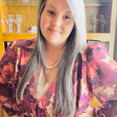 ShawndeeX0's profile picture. Sweet dreams of holly and ribbon 🎀 Mistakes are forgiven ❤️ And everythin' is icy and blue ⛄️ And you would be there too… 💕