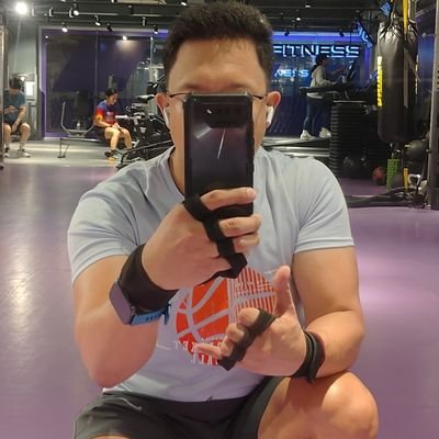 bienbwryan's profile picture. ┻━┻︵ \(°□°)/ 
Can be ecstatic one minute, inert the next.  IT Project Management. Good Boy, Bad Decisions.