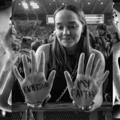 lightstakeme's profile picture. + entertain my faith 🌙 | X•••X | 222 | ⚢ | • •