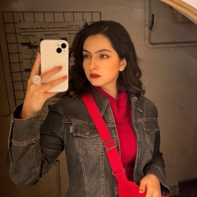 jina_inframes's profile picture. Half mystery, half memory🪄 Cinephile