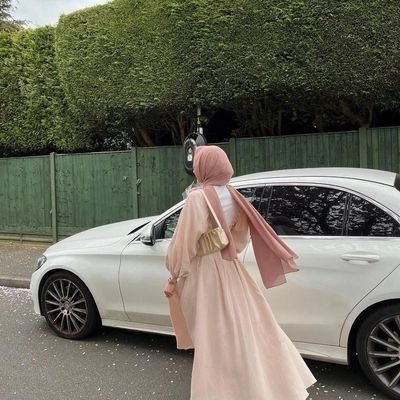 BeatrisNicolli's profile picture. Hard work forever pays ♋