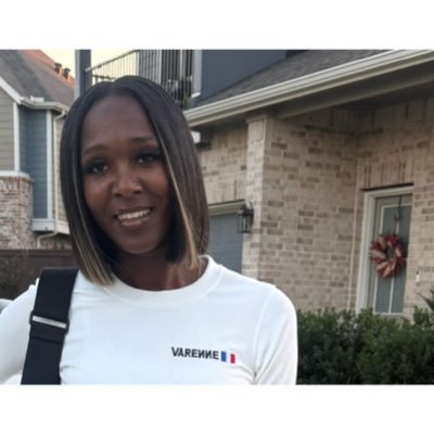 theyhatesha__'s profile picture. Pointless tweets🫦