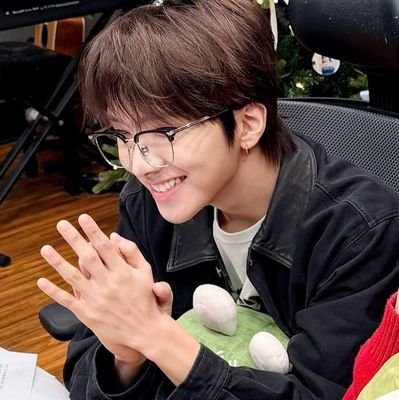 woocnhak's profile picture. ‘06— Called to this sphere by powerful Fortuity.