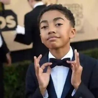 immanuelwrites's profile picture. CHRISTIAN ✝️,Humour|Inverse paranoid|
'I   to earn the respect of the people I respect' 🔛🔝
Please Follow 🙏