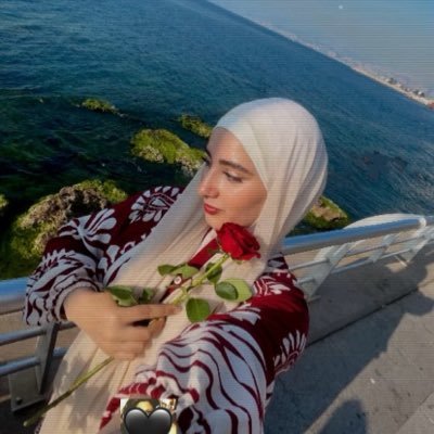 JanaHamdar92523's profile picture. 