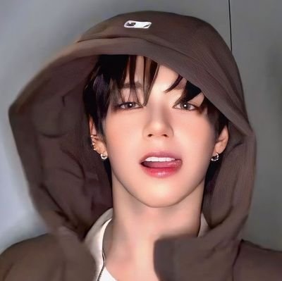 SalveSoliva's profile picture. Loves JL ,STEVEN and CHIHEN so much and of course AHOF 🥰🥰 .