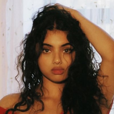 sialaterrrr's profile picture. thoughts & archives