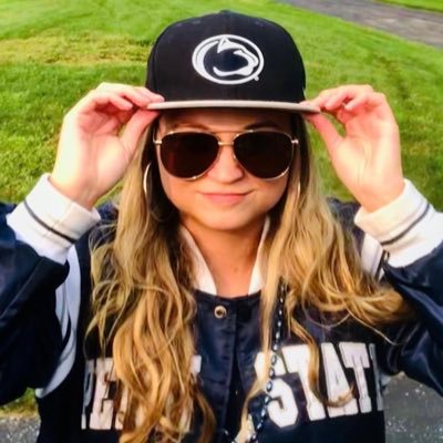 _supcaroline's profile picture. it’s my locker room