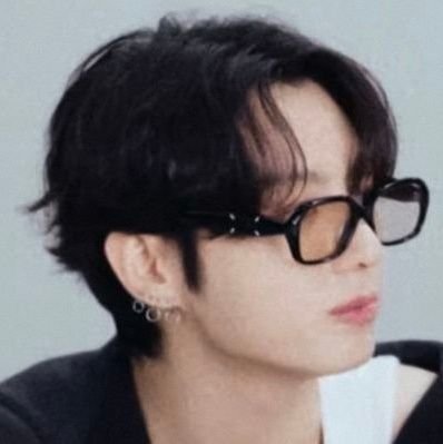 mnifairy's profile picture. • 𖦹 ׂ 𓈒 🐇 ／ ⋆ ۪