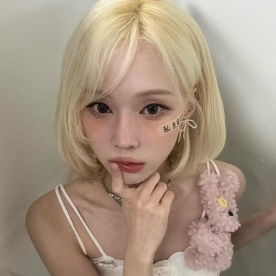 winterblyu's profile picture. white ferrari — frank ocean