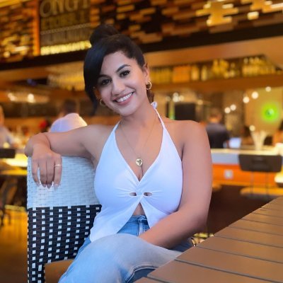 cemileaydemir41's profile picture. Chasing dreams, living life, and  good vibes ✨ | Coffee lover ☕ | Believer in kindness 💫 |Senior Manger as a risk department in GP Morgan love the investing