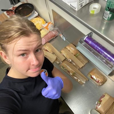 rickyrich93281's profile picture. 