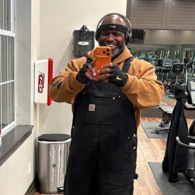 holythug36's profile picture. Just a retired Holythug that grew up in a era where you had 5 Fits & 1 pair of shoes for the Whole School Yr.Been collecting Jordans & other nikes since 1987.