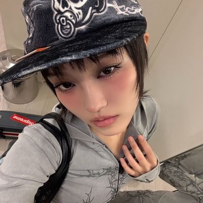 xglovchn's profile picture. 