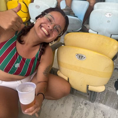 nalaufranca's profile picture. Nalau é de Ana Laura, que é comunicadora de profissão, mineira de sangue e tricolor de coração. 🇭🇺