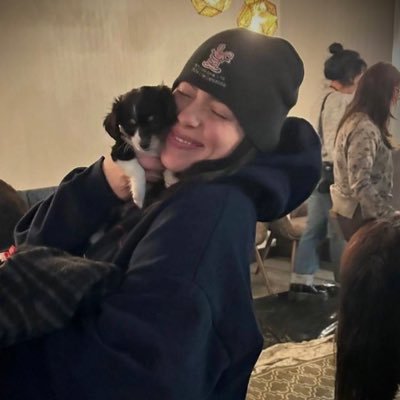 starlitgrls's profile picture. gracillie love bot