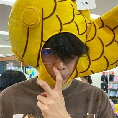 notherfawn's profile picture. low side