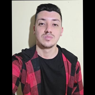 dani861082's profile picture. 