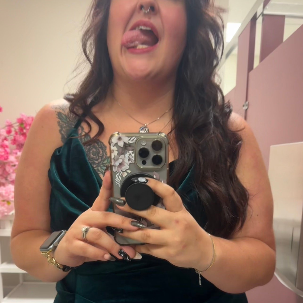 VictoriaLoveR88's profile picture. 