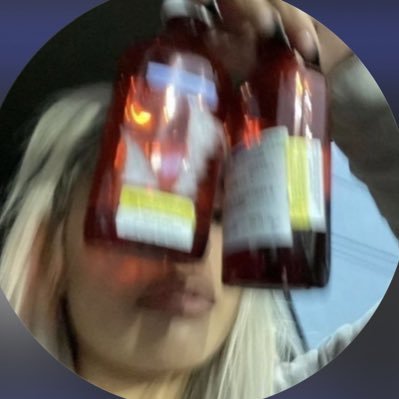 sheluvsthegas's profile picture. 