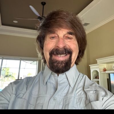 Deezer1951's profile picture. SU fan,Beatles/60's music, 30's/40’s movies,Greatest Generation admirer. Equality, kindness, respect for all. Nature/music fan. Former school SW’er. Vote 💙