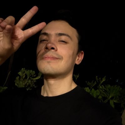 ivan98sg's profile picture. Me ilumino de inmenso. 27🏳️‍🌈. Dum spiro, spero