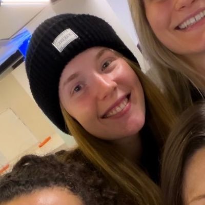 folkfeattpd's profile picture. taylor swift, minas tênis clube e imoco.