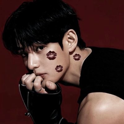 TaeTaegaly's profile picture. 𝐎𝐍𝐋𝐘 방탄 소년단 ˒ 𝗂 𝖽𝗈 𝖻𝖾𝗅𝗂𝖾𝗏𝖾𝗋 𝗂𝗇 𝗒𝗈𝗎𝗋 𝘨𝘢𝘭𝘢𝘹𝘺 ♡ 𝘣𝘢𝘯𝘨𝘵𝘢𝘯 𝘣𝘰𝘺𝘴, Ariana, jao confort. 13.06♡ 𝘧𝘢𝘯 𝘢ccont