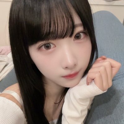 r77m722's profile picture. ミス浅草ジェニック／RQ／宅建士／MC／不動産営業／大学生／元アイドル／168cm41㌔／🎂2005.07.22／パチ来店依頼DMにて✉️／12/6バンバンブラッサム実践来店