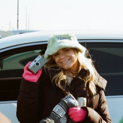 yooolivia's profile picture. 