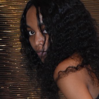 adivinebeing_'s profile picture. .